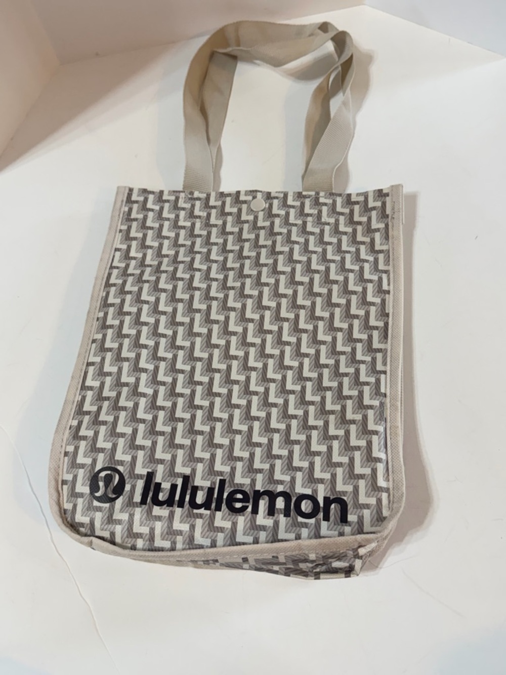lululemon athletica Beige and Gray Patterned Tote